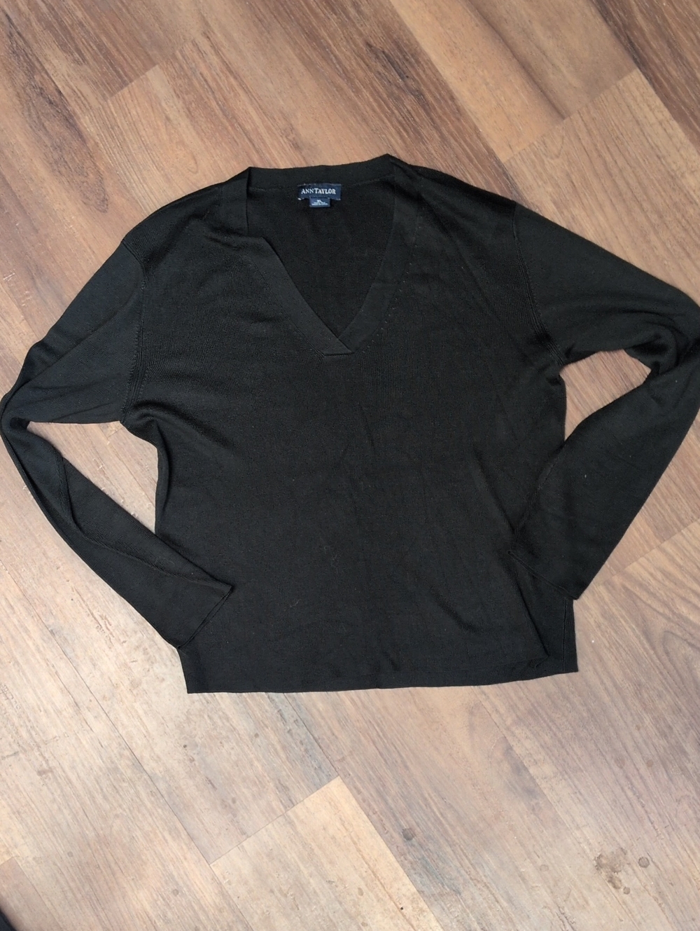 Ann Taylor 100% Silk Black V-Neck Knit Sweater